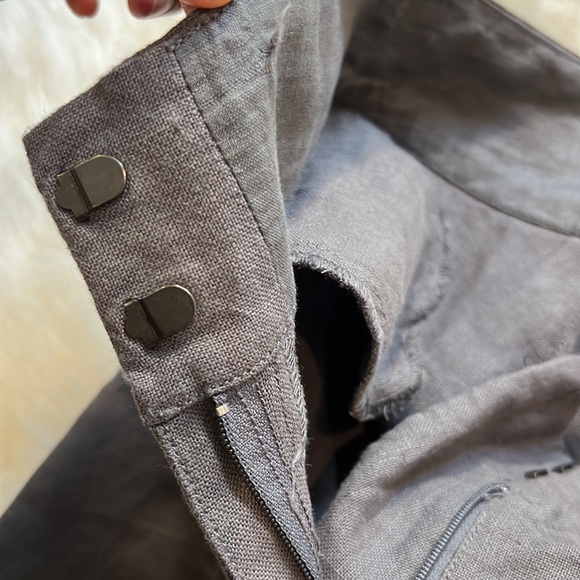 Eileen Fisher Grey Linen pant, wide-leg, zipper & hook in the front, size 6 - Picture 10 of 12